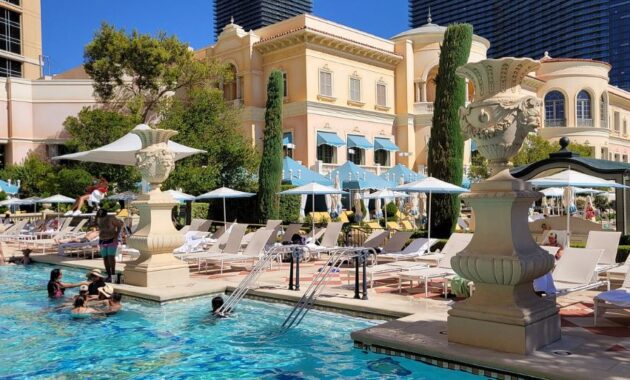 Cheap-vegas-hotels-Bellagio-Las-Vegas-Hotel