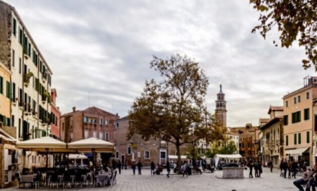 Campo-Santa-Margherita-Venice-Italy
