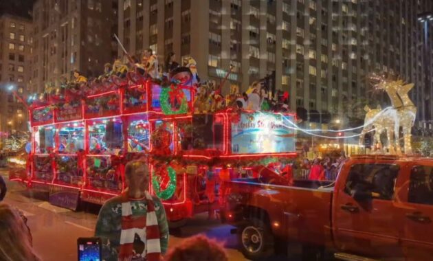 Christmas-Vacation-Ideas-For-Families-in-Chicago 2