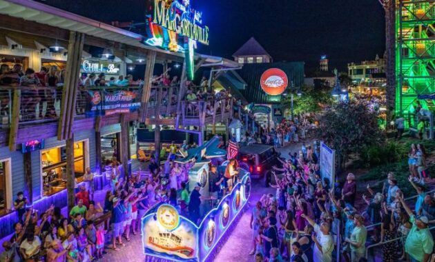 Things-To-Do-In-Destin-Florida-At-Night-Village-Door-destin-Florida 3