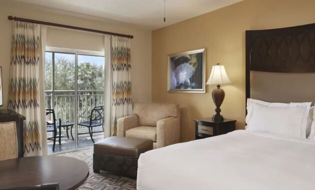 Hilton-Grand-Vacations-Club-At-Seaworld-Orlando-room 2
