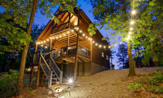 Embracing Nature's Tranquility - Cozy Cabin