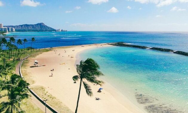 Beach in Oahu Hawaii