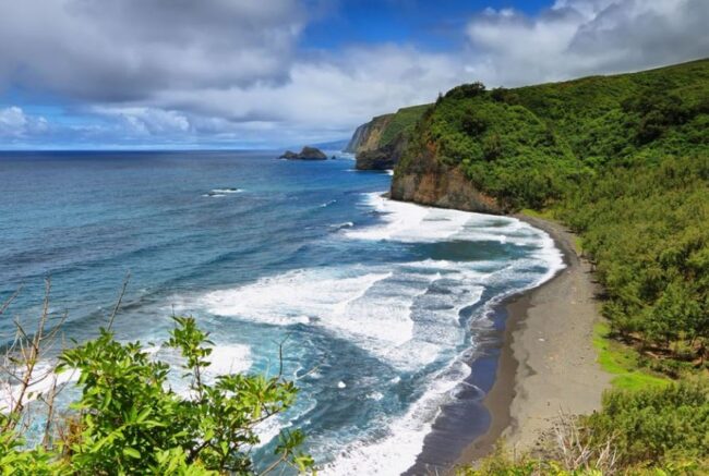 Best Beaches on the Island of Hawaii - Pololu Valley Beach