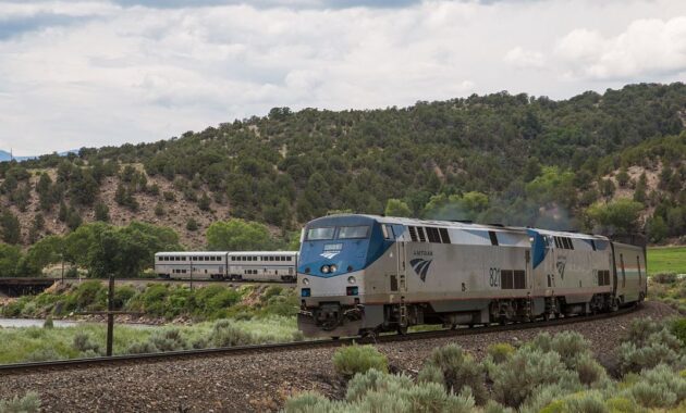 California Zephyr - Chicago to San Francisco - scenic train rides USA