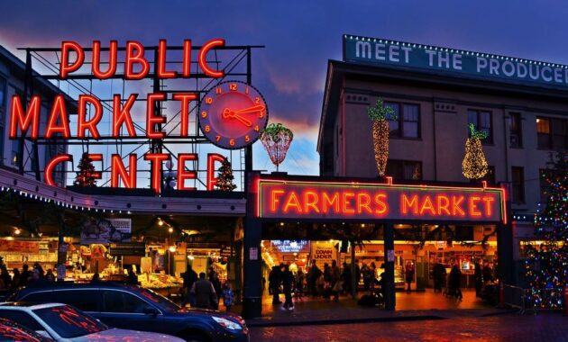 Pike Place Market – Seattle, Washington - best farmers markets USA