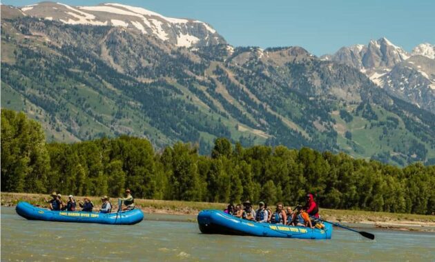 Snake River – Wyoming - best river rafting spots USA