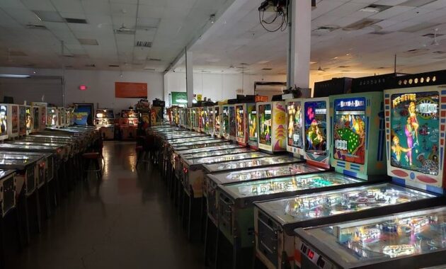 The Pinball Hall of Fame Retro Gaming Paradise - Las Vegas offbeat attractions