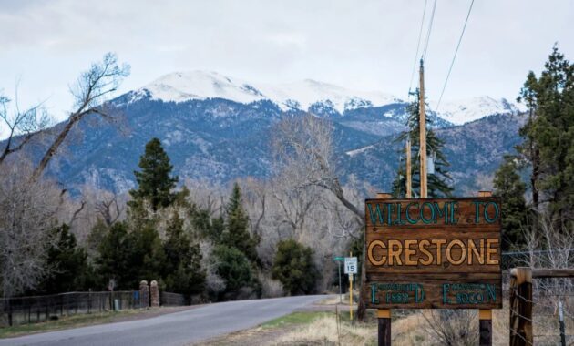 Crestone Colorado secret mountain towns