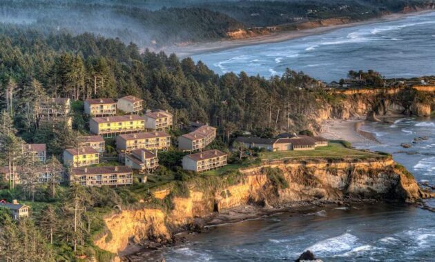 Otter Rock & Inn at Otter Crest - Oregon
