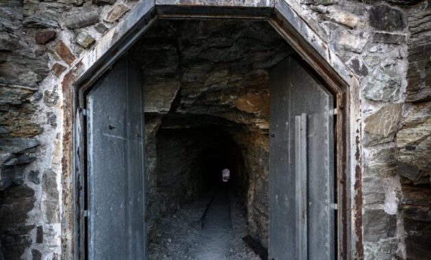 Ptarmigan Tunnel, Glacier National Park (Montana, USA) Rocky Mountains hidden spots