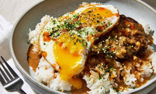 Loco Moco Hawaii local cuisine guide