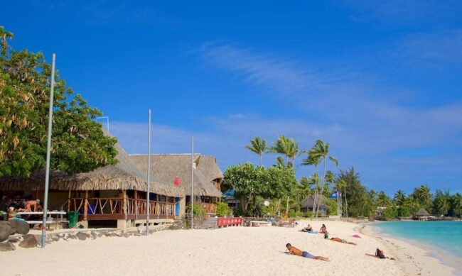 Things-To-Do-In-Bora-Bora-Matira-Beach 2
