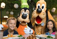 Character Dinner Disneyland, How To Do It?