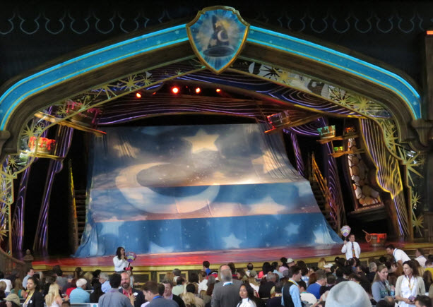 Entertainment Disneyland Shows - Fantasy land